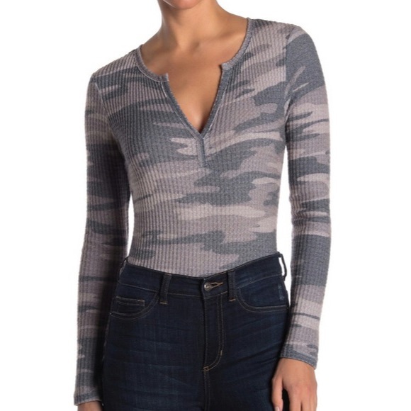 Socialite Tops - SALE! Socialite V-Neck Waffle Knit Bodysuit